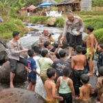 Bahagia Itu Sederhana, Kapolda Jabar Berbagi Keceriaan Bersama Anak-Anak di Alam Terbuka Sambil Ngopi