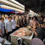 Wapres Gibran Tinjau Pasar Cikurubuk, Pastikan Harga Pangan Stabil dan Pasokan Aman