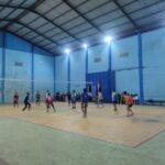 Di Balik Pembangunan, Satgas TMMD Garut Pererat Kebersamaan Lewat Voli Senja