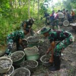 Semakin Hari Semakin Kuat Sinergitas TNI Rakyat Bangun Rabat Beton Jalan