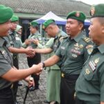 Dandim 0607/Kota Sukabumi Beri Penghormatan Terbaik untuk Prajurit Purna Tugas dan Pindah Satuan